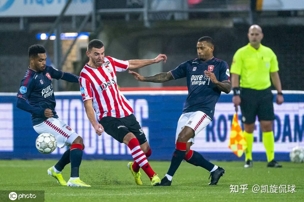 包含荷甲倒计时;巴塞罗那集结日战术微调;细节引发关注;管理层满意;更衣室氛围转暖的词条 包含荷甲倒计时;巴塞罗那集结日战术微调;细节引发关注;管理层满意;更衣室氛围转暖的词条