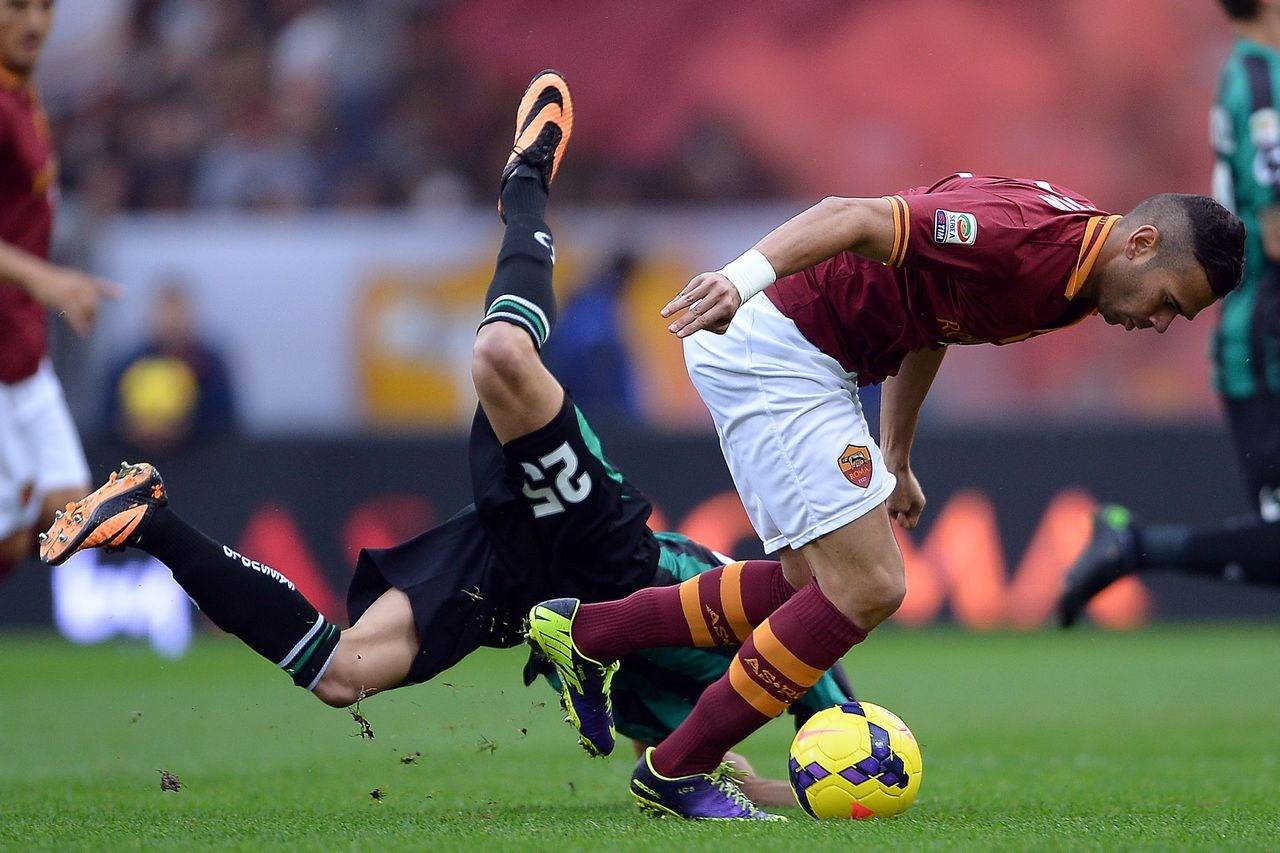 欧联赛程吃紧；瓦伦西亚关键时刻状态回暖；压力陡增；心理建设被强调