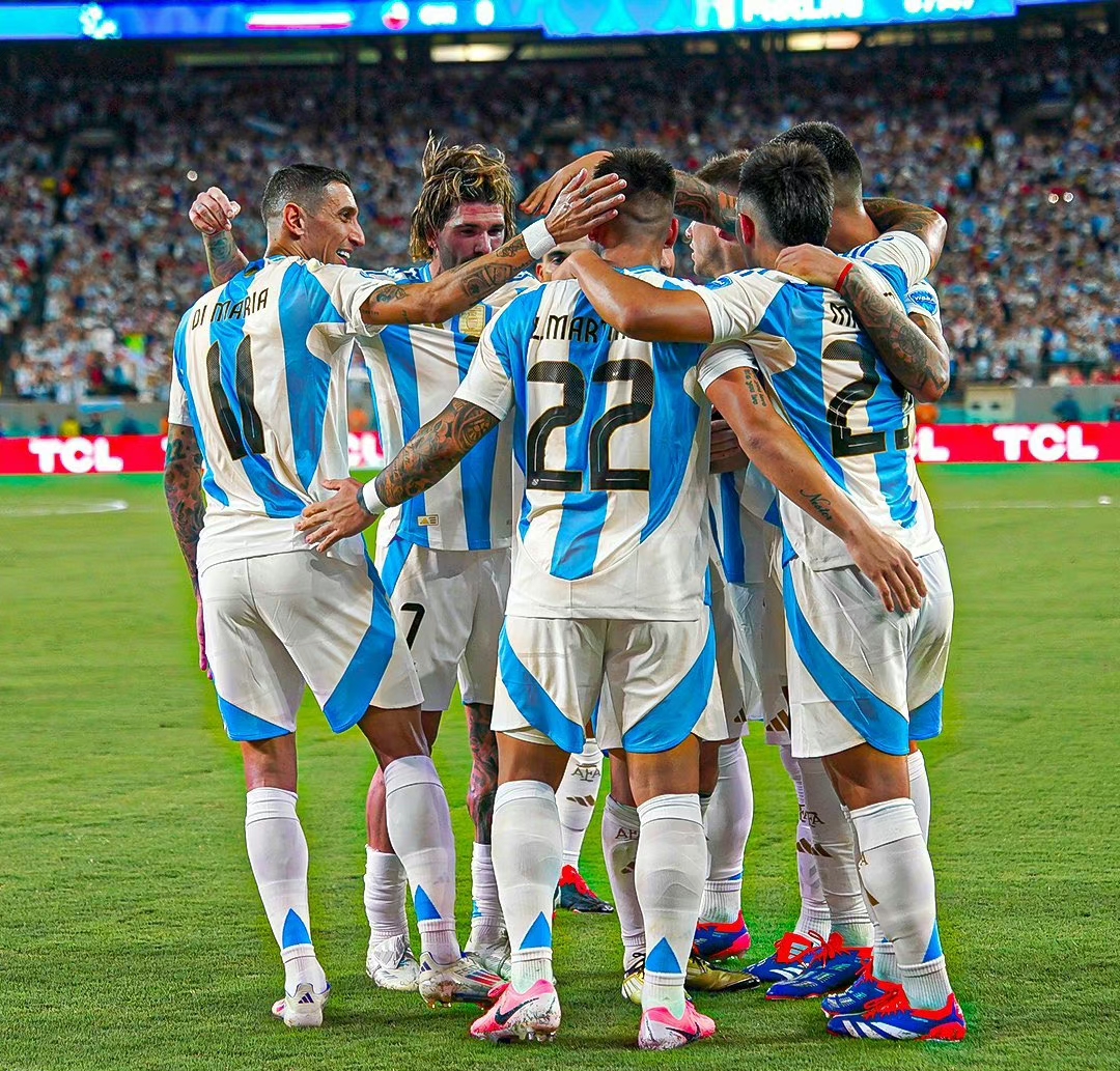 亚博体育-赛前德甲焦点战，塞维利亚回应争议，媒体盛赞，球探报告显示潜力-亚博体育